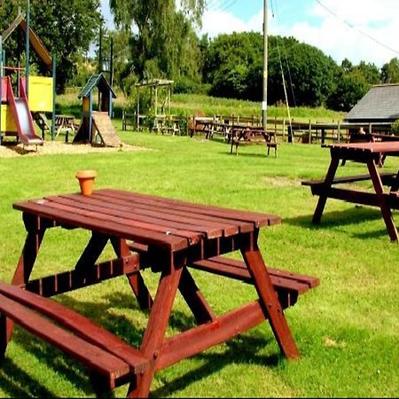 Blue Ball Inn, Sandygate, Exeter Clyst Saint Mary Экстерьер фото