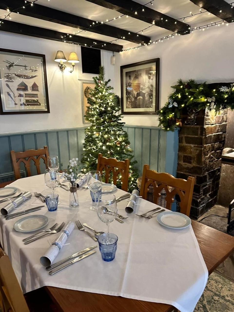 Blue Ball Inn, Sandygate, Exeter Clyst Saint Mary Экстерьер фото